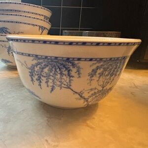 Set of 4 blue and white Pottery barn bowls.